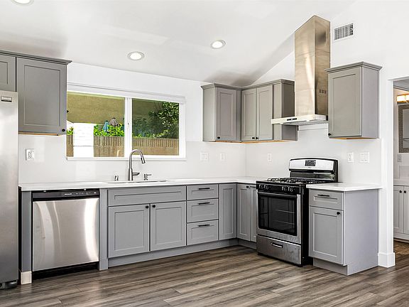 4th image of 16947 S Dalton Ave #B
