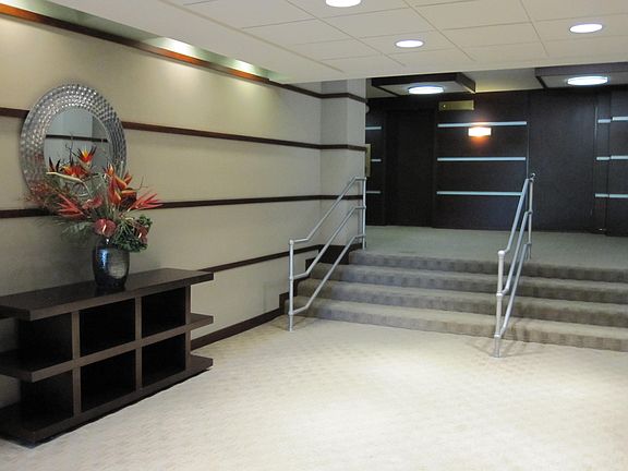 3rd image of 1050 Wall St APT 10
