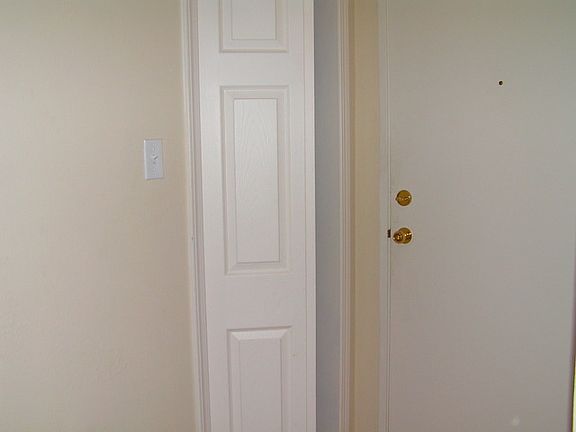 2nd image of 673 E Fullerton Ave APT 108
