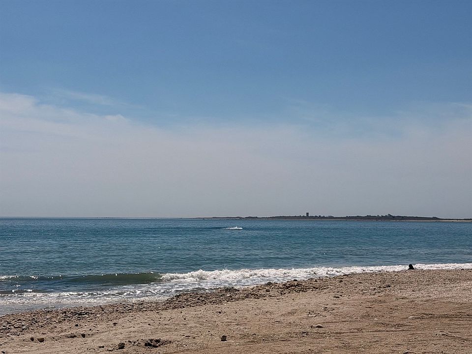1st image of 49 East Beach Rd