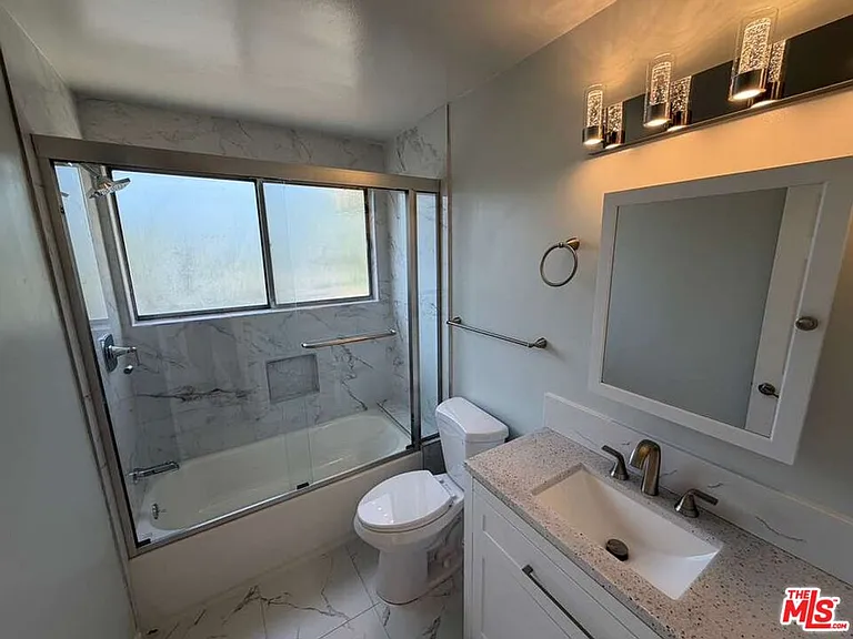 7607 Norton Ave #FRONT — Photo 11