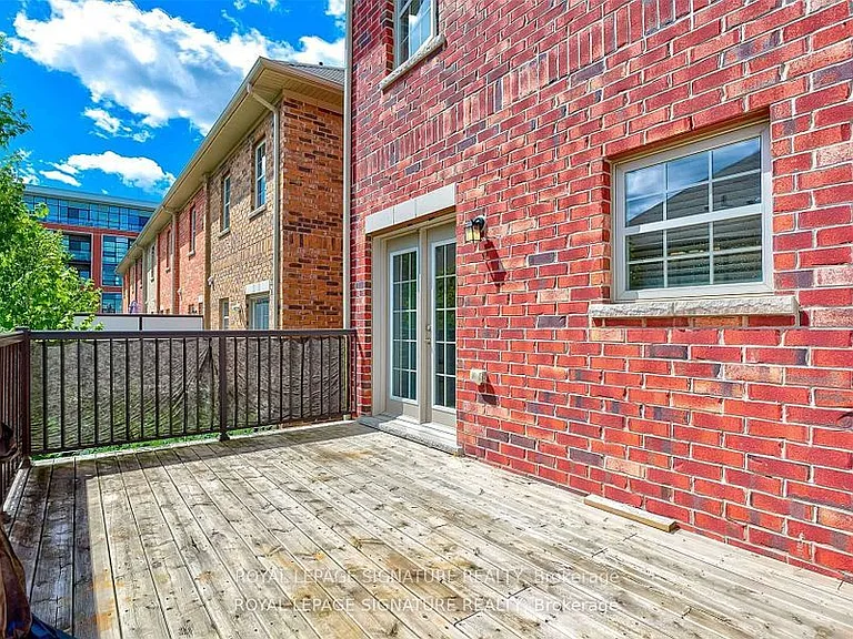 16 Whitehaven Ln #UPPER — Photo 22