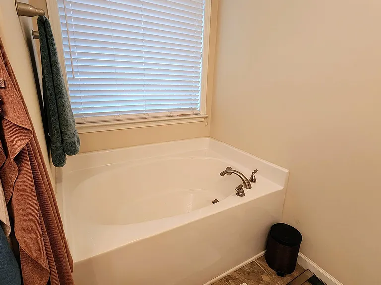 612 Sandstone Dr — Photo 12