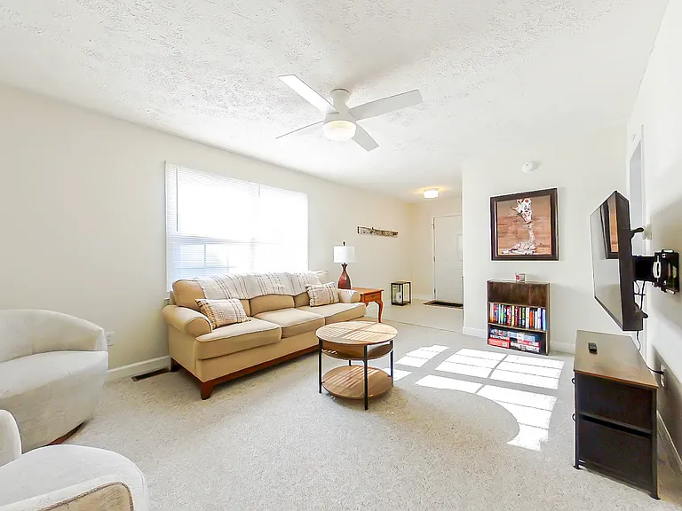 132 Charleston Row Blvd — Photo 6
