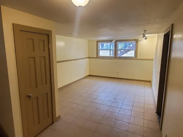 10678 Hollywood Blvd NW — Photo 17
