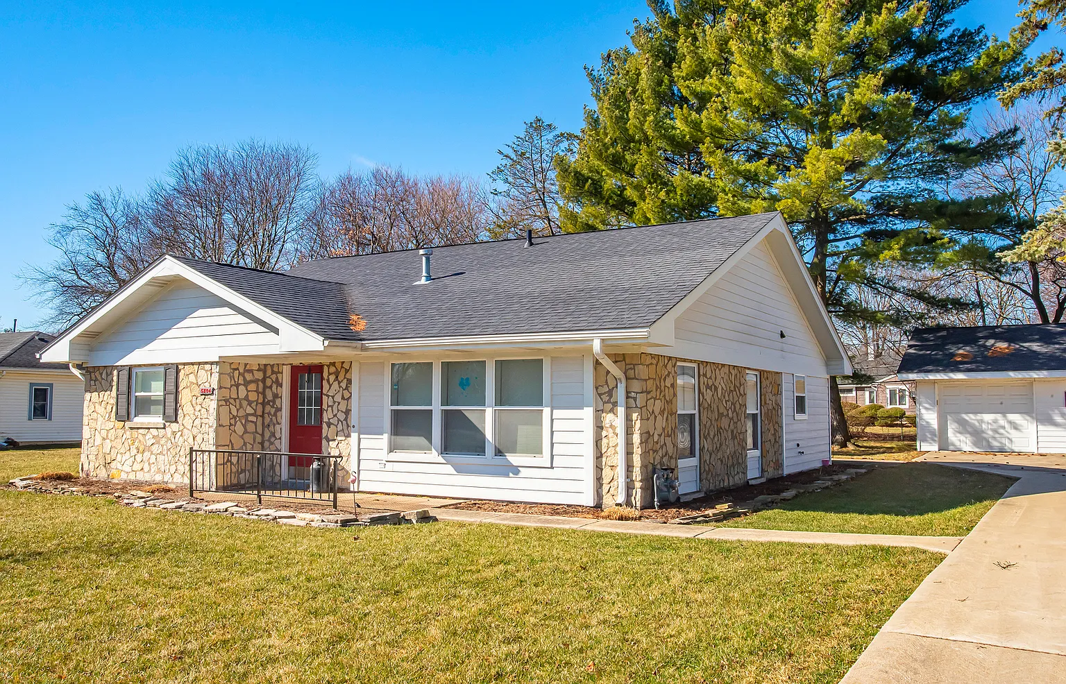 5804 Willow Springs Rd photo 1