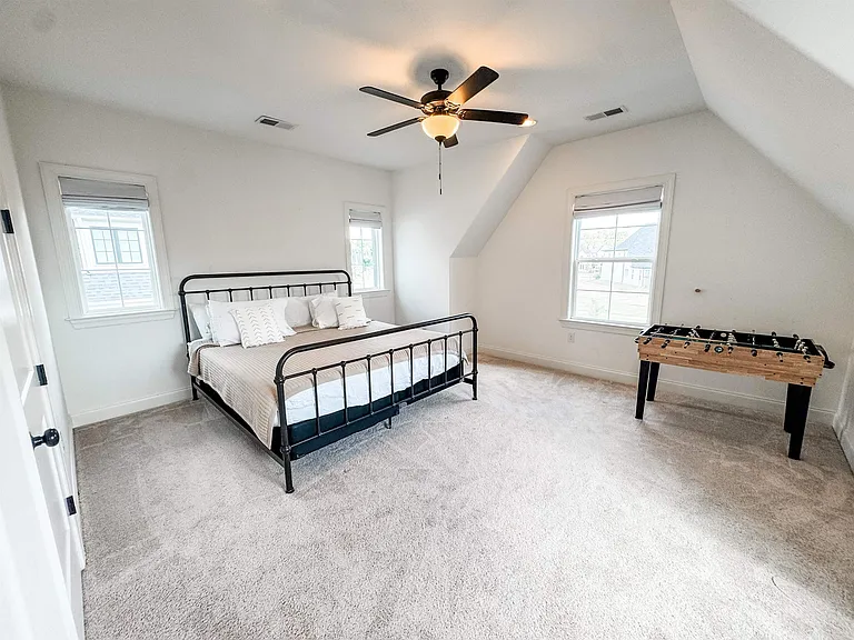 621 Covington Walk Ln S — Photo 16