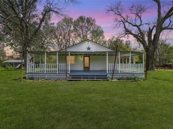 279 County Road 2363 E, Liberty, TX 77575