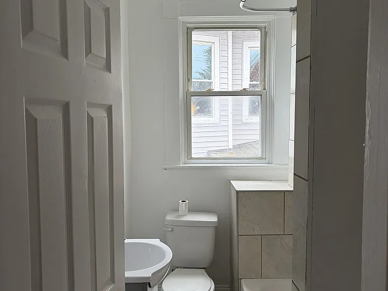 2502 North Ave #4 — Photo 5
