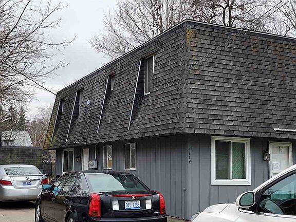 3rd image of 4181 Greenwood Ave