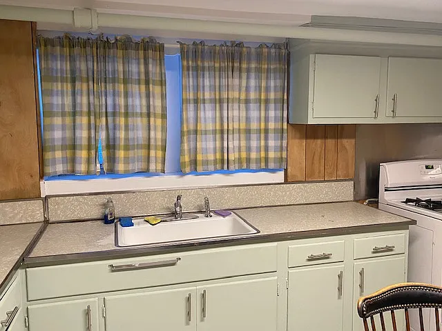 212 Alpine Pl #BASEMENT — Photo 10