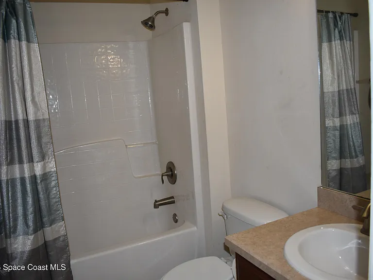 4063 Palladian Way — Photo 18