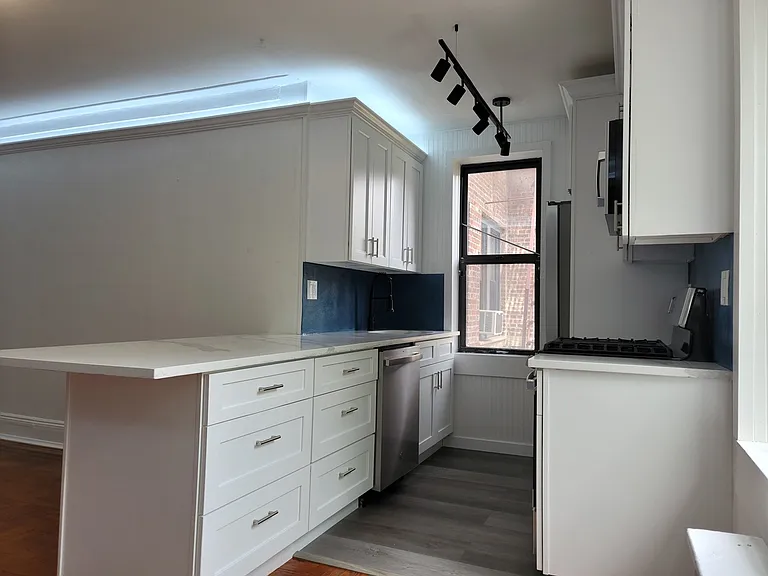1 Broad Pkwy #2P — Photo 7