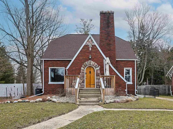 631 W Belle Ave, Saint Charles, MI 48655