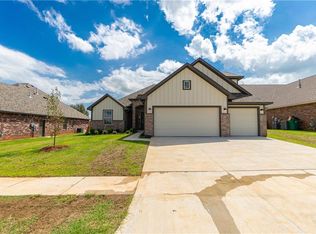 11420 NW 109th St, Yukon, OK 73099