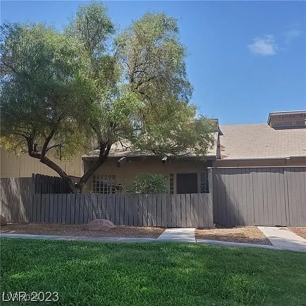 4032 Village Sq #0