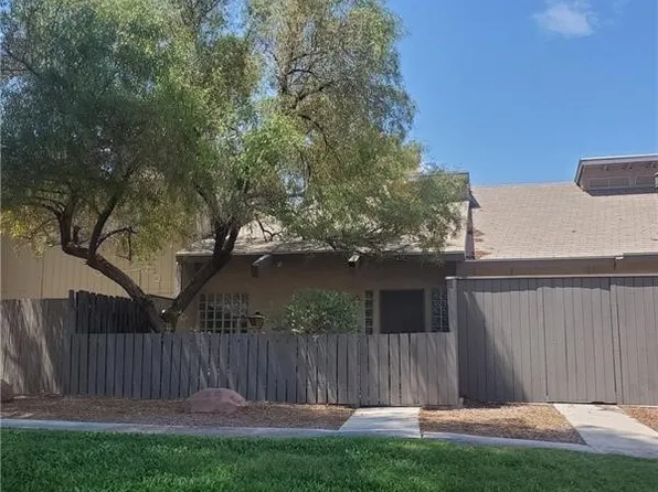 4032 Village Sq #0, Las Vegas, NV 89121