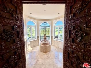 10827 Pacific View Dr, Malibu, CA 90265