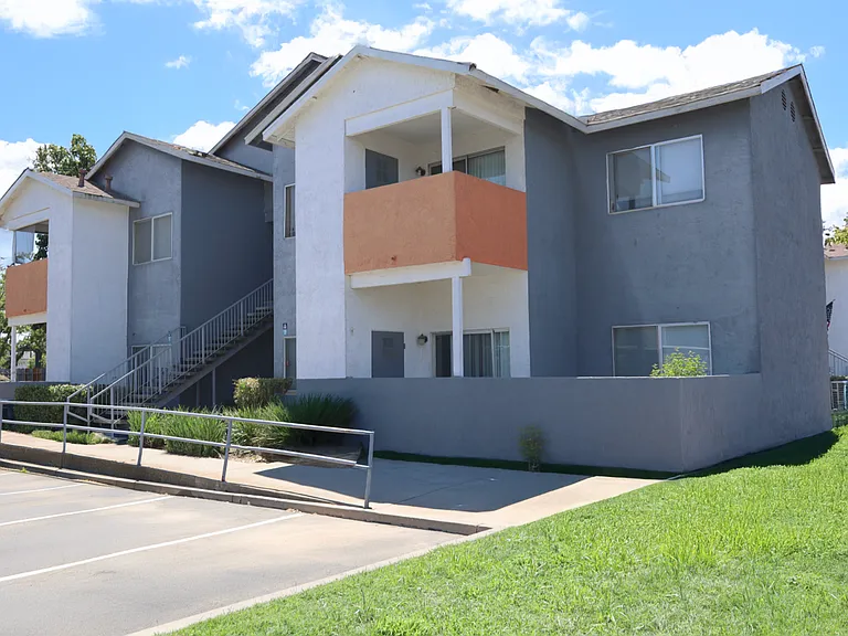 The Edge Apartments — Photo 2