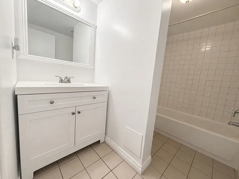 6087 S 1430 E #B — Photo 16