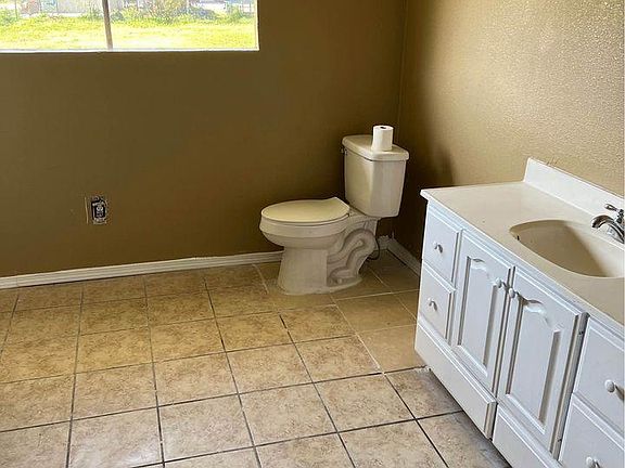3rd image of 4309 Grizzly Ln