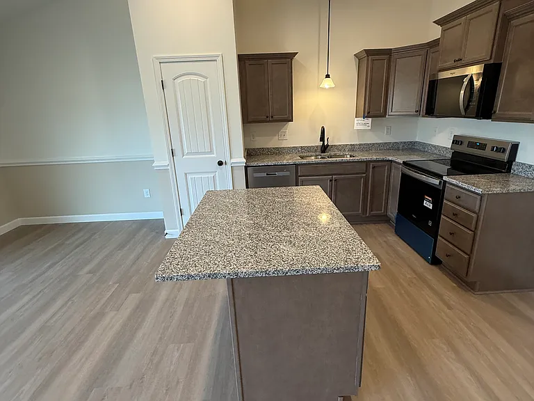 896 Bradley Dill Rd #B — Photo 19
