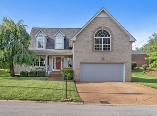 112 Cherokee Dr, White House, TN 37188