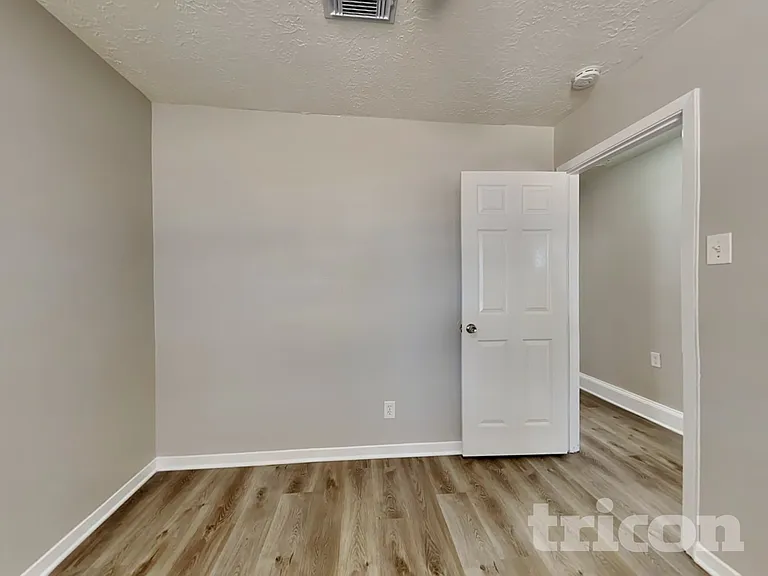 4427 Oakside Dr — Photo 11