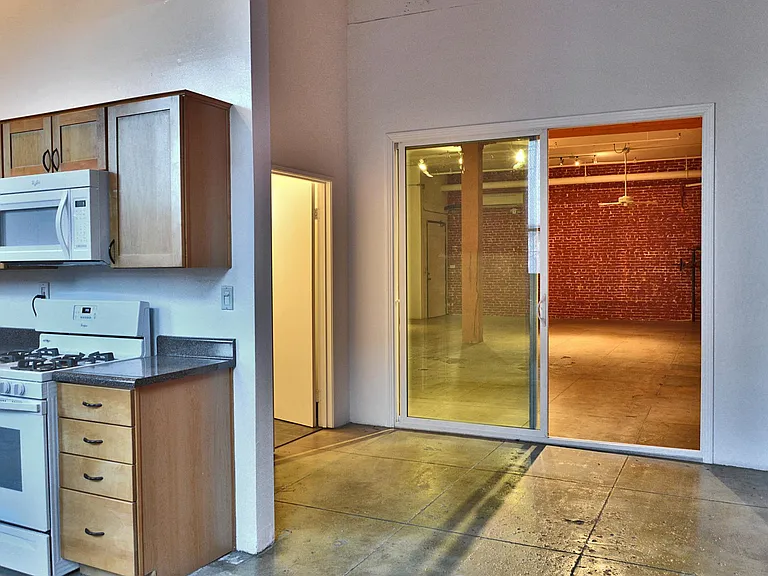 688 S. Santa Fe Ave — Photo 11