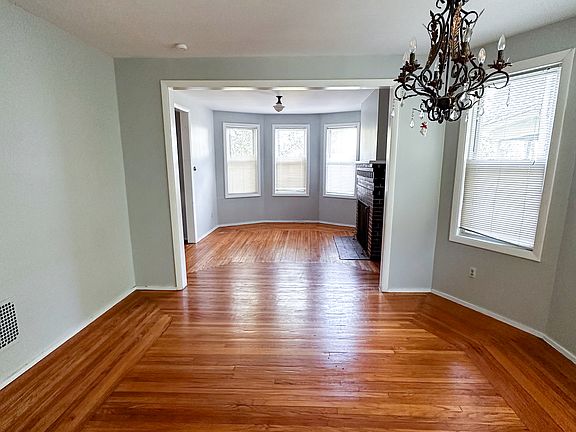 2nd image of 6 Barnett St Unit 1