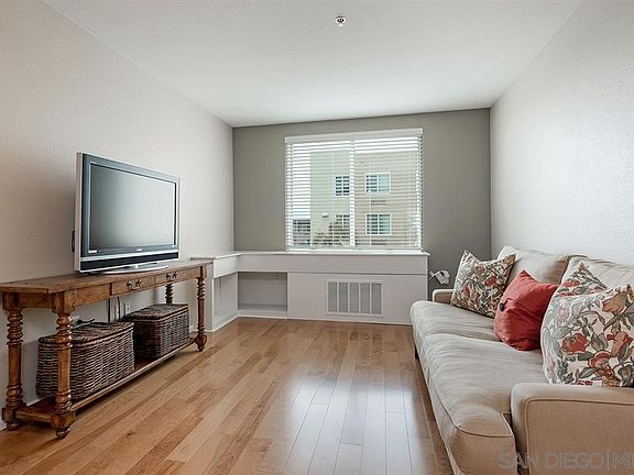 4th image of 1970 Columbia Street #415