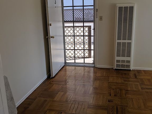 3rd image of 1236 El Camino Real