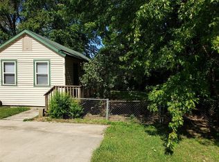 1070 W Cato Springs Rd, Fayetteville, AR 72701