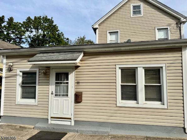77 Lower Notch Rd APT 1