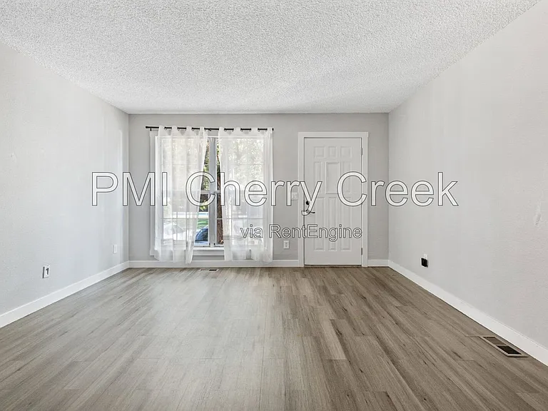 1223 S Idalia St — Photo 4