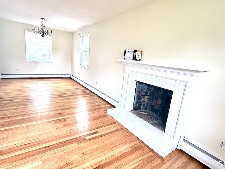 1519 Sullivan Ave — Photo 6