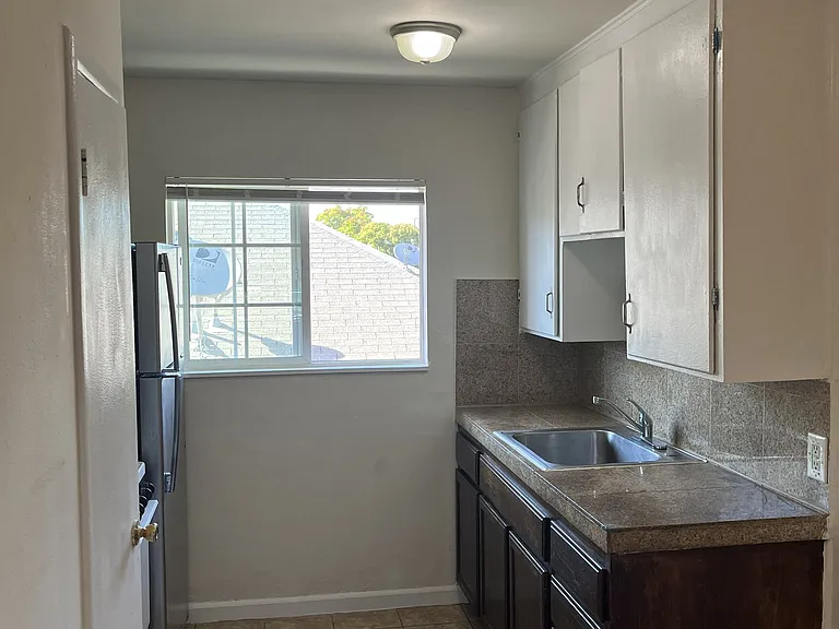 476 S 7th St #11 — Photo 1