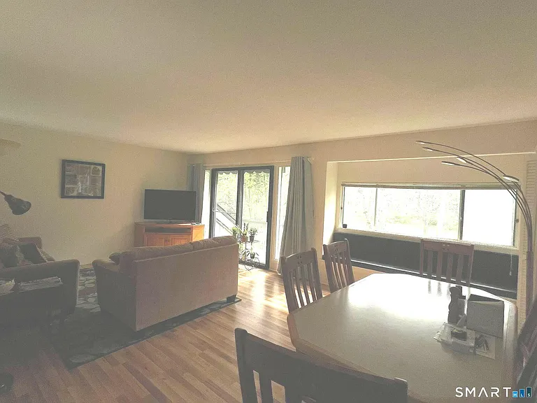 593 Heritage Vlg #D — Photo 5