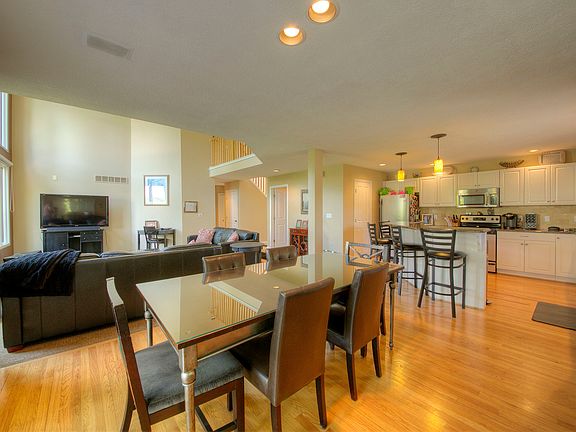 4th image of 1385 Forest Bay Dr