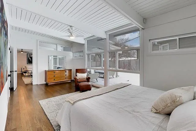 2649 Crawford Ave — Photo 20
