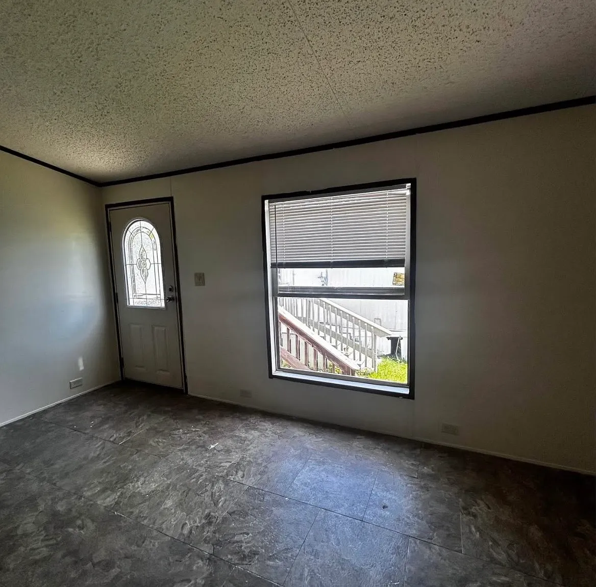 3 bed, $1,475 — Photo 2