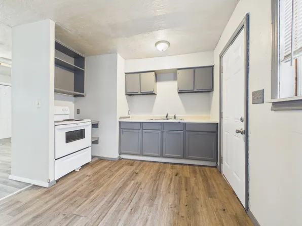 1516 Fulton St, Anderson, IN 46016