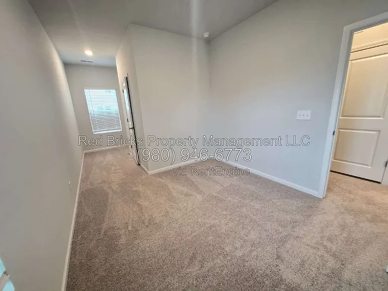 6510 Harlech St — Photo 11