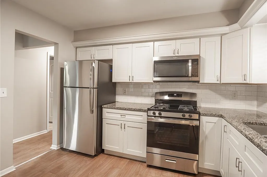 4 bed, 2000 sqft, $2,850 — Photo 4