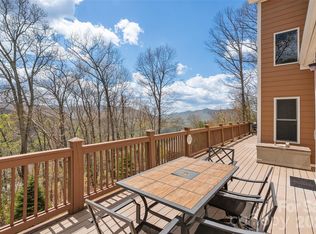 1033 Presidential Dr, Waynesville, NC 28786