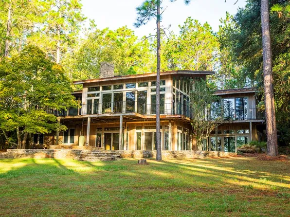 1130 Newton Rd, Thomasville, GA 31757