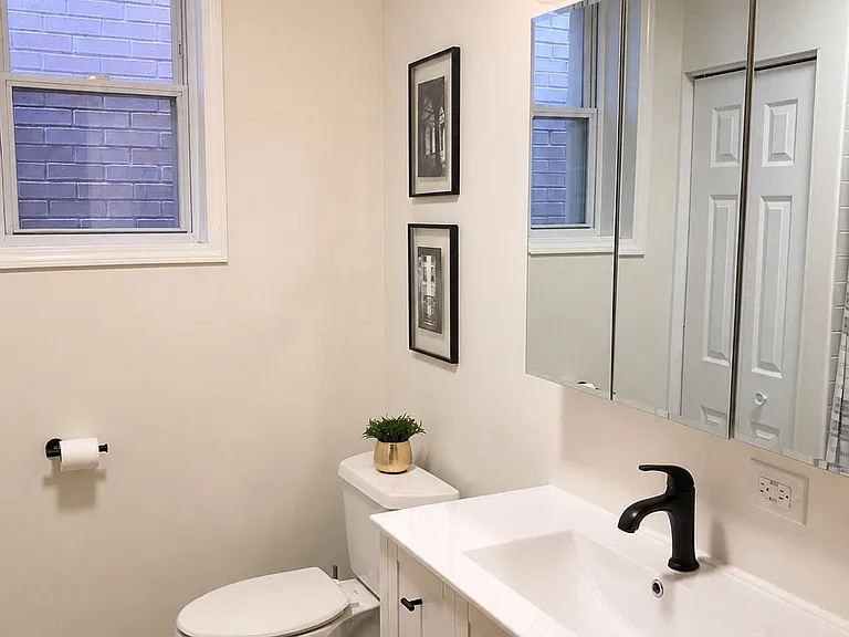 1624 W Huron St #2 — Photo 13