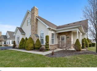 1011 Bordeaux Ln, Pennsburg, PA 18073