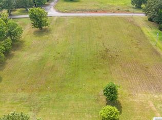 1 Cravens Dr, Savannah, TN 38372