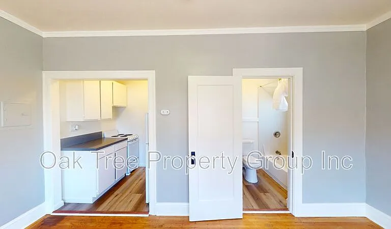 535 41st St #17 — Photo 4